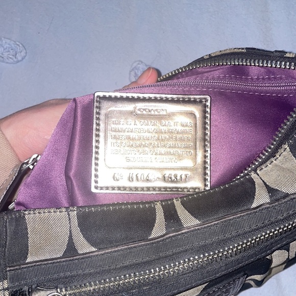 Coach Poppy Signature Groovy Shoulder Cross Bag - Picture 5 of 7